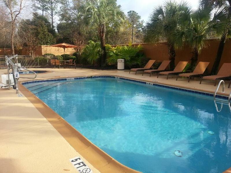 Courtyard By Marriott Valdosta Hotel Exterior foto