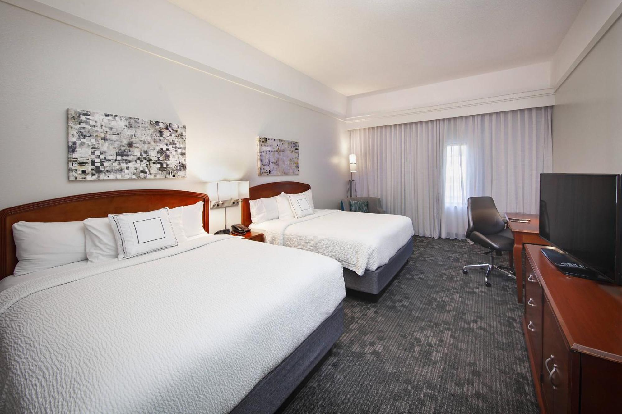 Courtyard By Marriott Valdosta Hotel Exterior foto